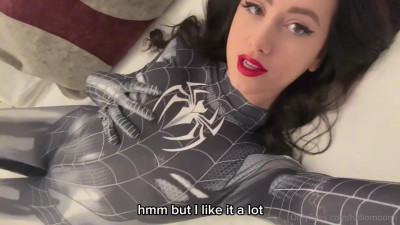 Hellolimoon - He Fucks Me When He Sees Me In Spider Man Cosplay