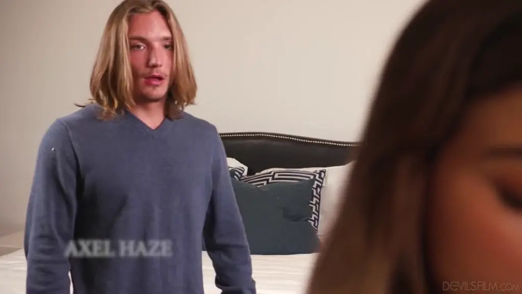 Lilith Grace - I Spy With My Little Guy 14 11 2025 - Watch Latest Porn Video at ePornHome.com for Free.