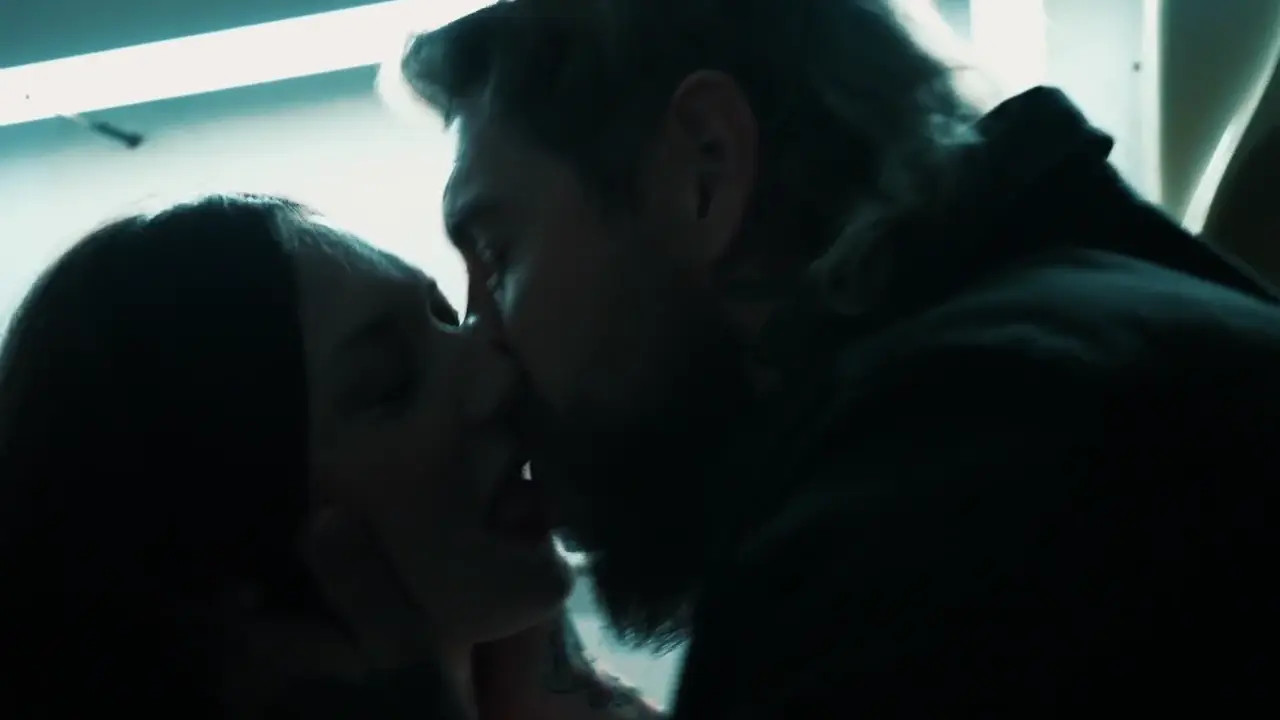 Isabella De Laa - Modern Man 24 11 2025 - Watch Latest Porn Video at ePornHome.com for Free.